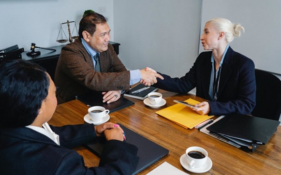 pexels-sora-shimazaki-5668524-1024x637